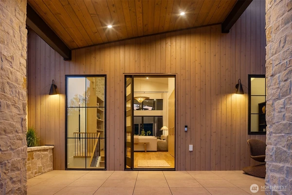 The entry: floating tile, built in planters no detail missed.