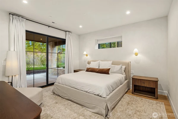 Lower level guest suite