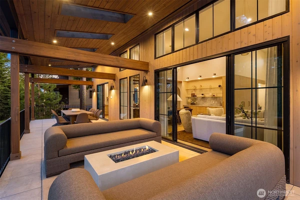Upper deck living.