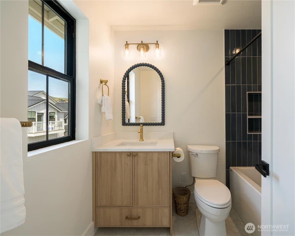 Ensuite bath