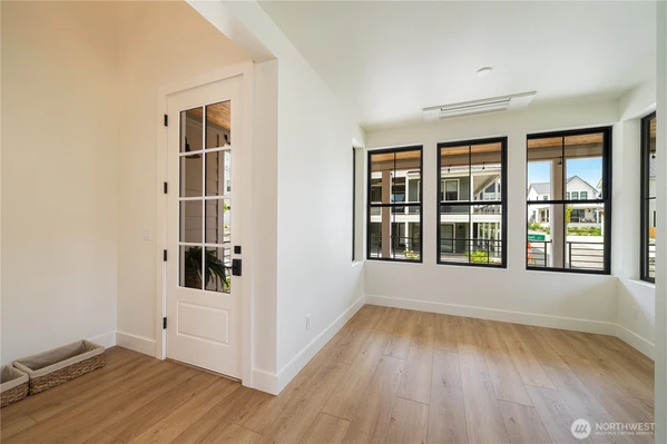 Entry and dining room (light still to be hung)