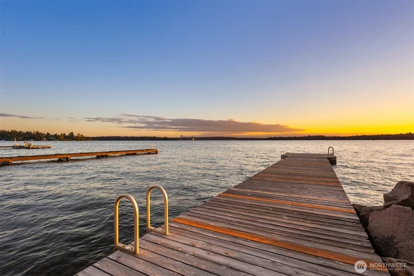 Day use dock, easy tie up, pick up, and drop off for summer fun.